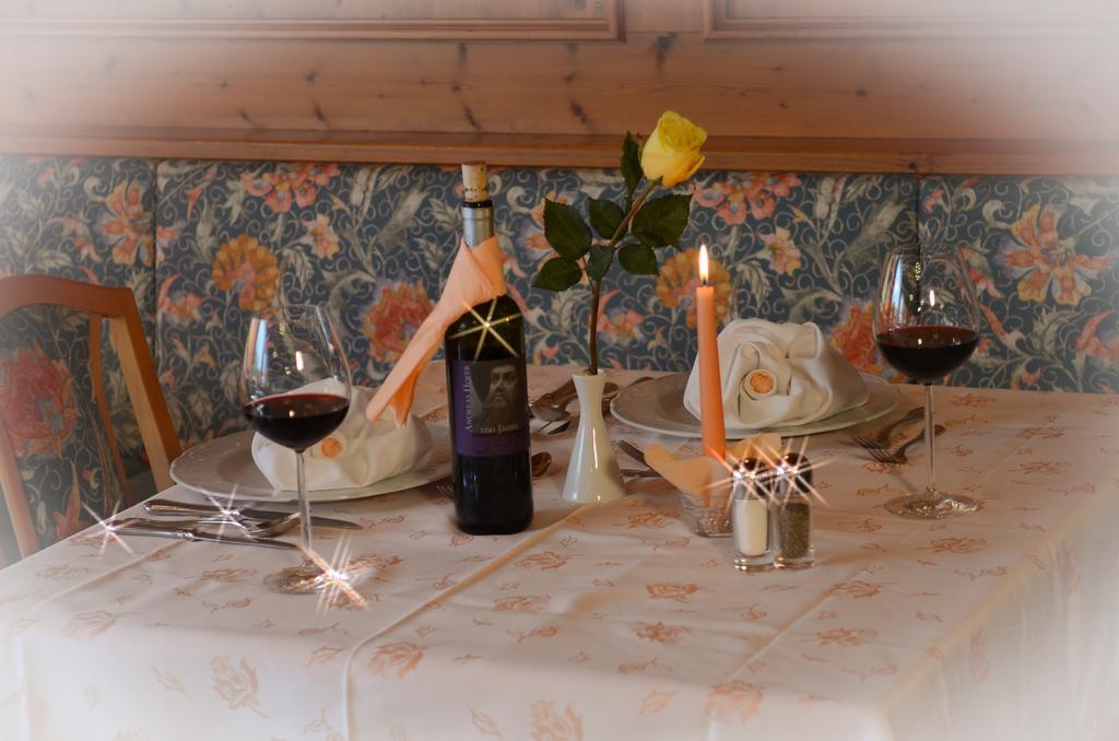 Pension Felseneck San Leonardo in Passiria Extérieur photo